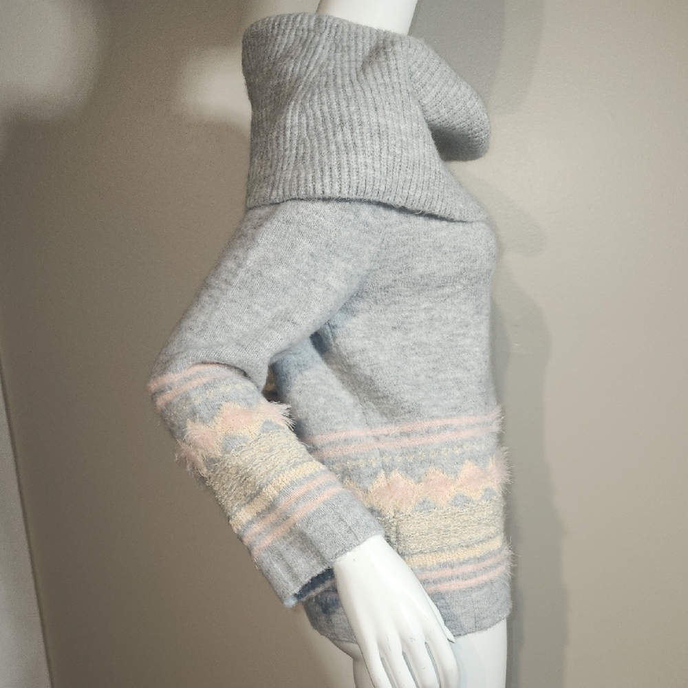 Caslon Gray Sweater with Pink and Cream Accents - Picture 8 of 8